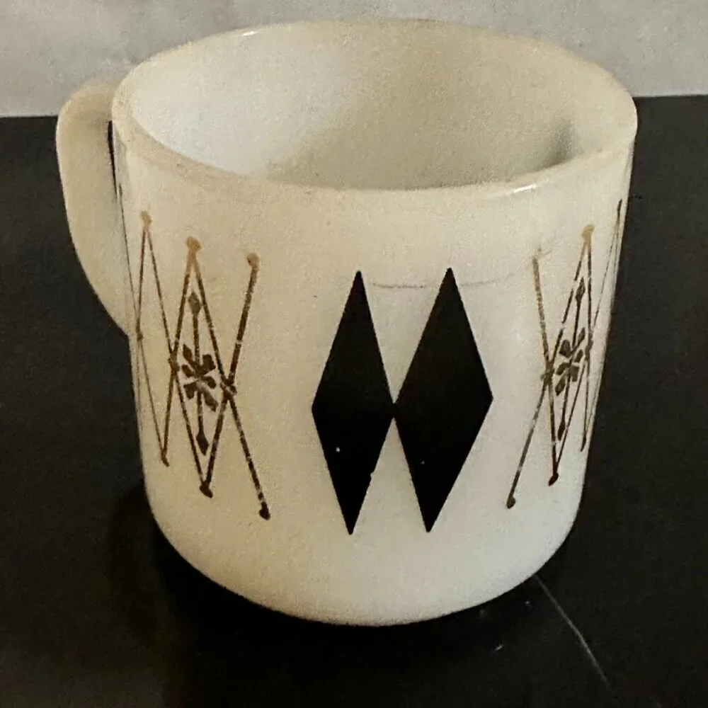 Federal Glass MCM Mug Milk Glass White  Diamonds Retro Mid Century Modern